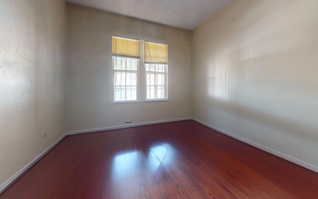 18 South Huntington Avenue, Unit 2 Boston, MA 02130 - Photo 4 of 10