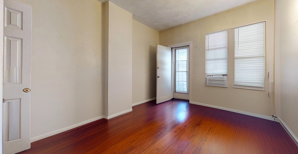 18 South Huntington Avenue, Unit 2 Boston, MA 02130 - Photo 8 of 10
