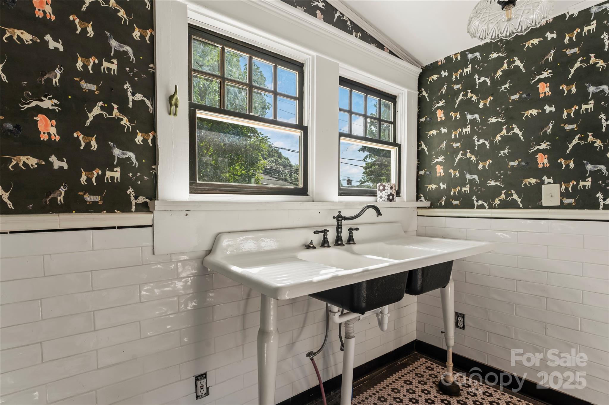 701 South Fulton Street Salisbury, NC 28144 - Photo 19 of 21 a bathroom with a sink and a mirror