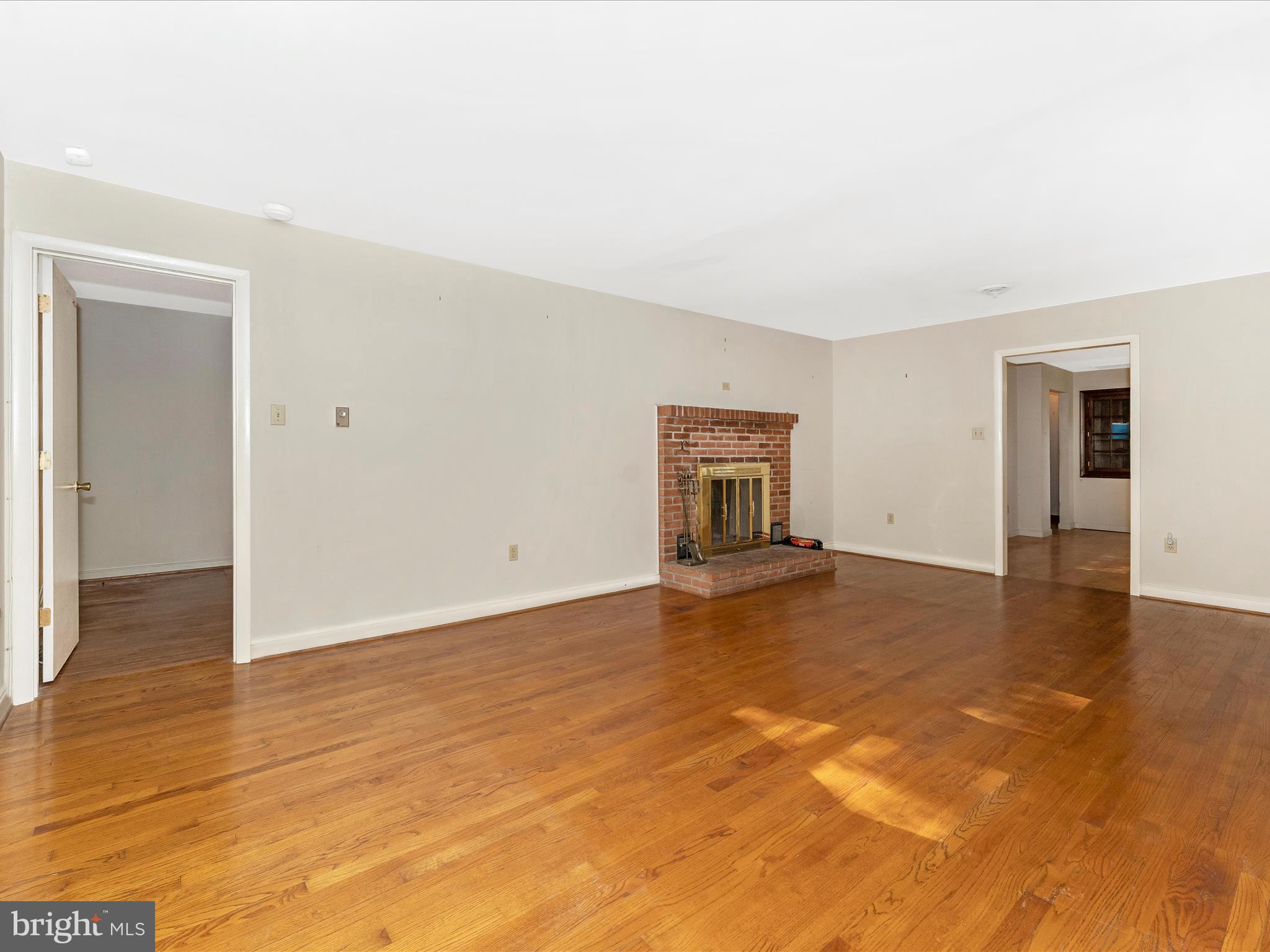 5408 Stone Road Frederick, MD 21703 - Photo 28 of 94 Living Room
