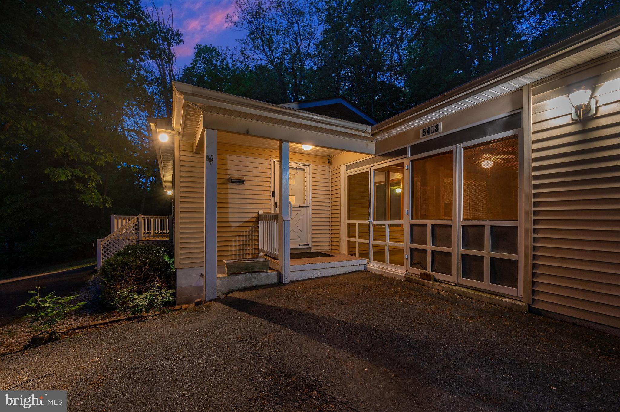 5408 Stone Road Frederick, MD 21703 - Photo 4 of 94