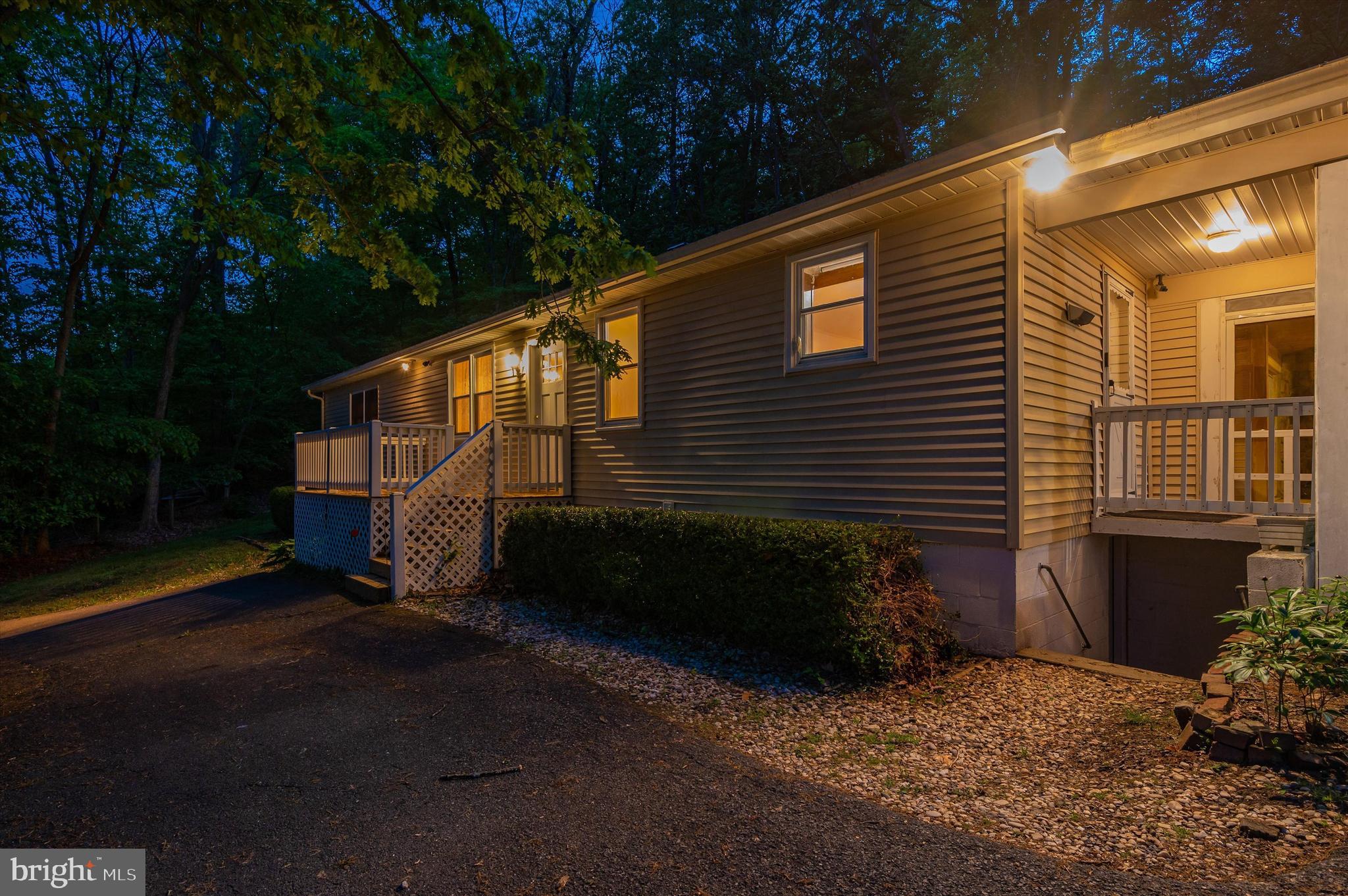5408 Stone Road Frederick, MD 21703 - Photo 5 of 94