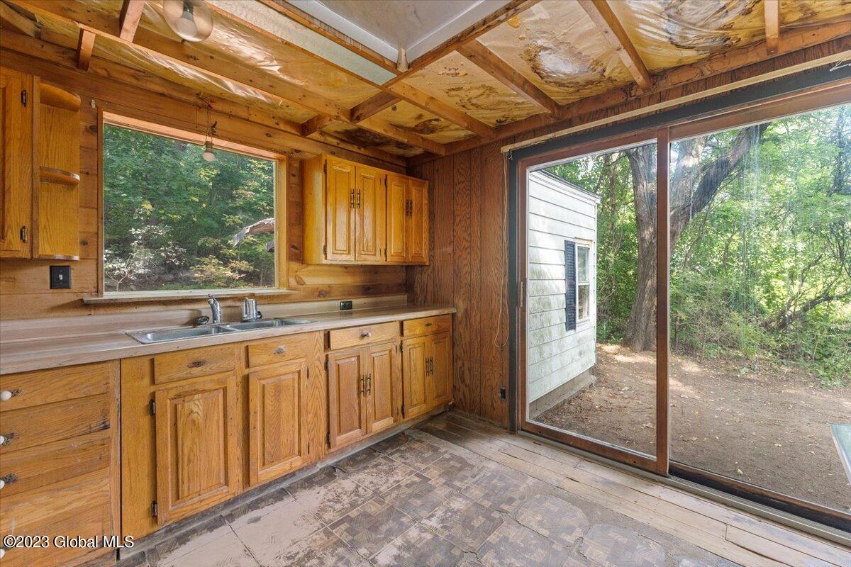575 Moon Hill Road Lake George, NY 12845 - Photo 4 of 22 15-DOD01659