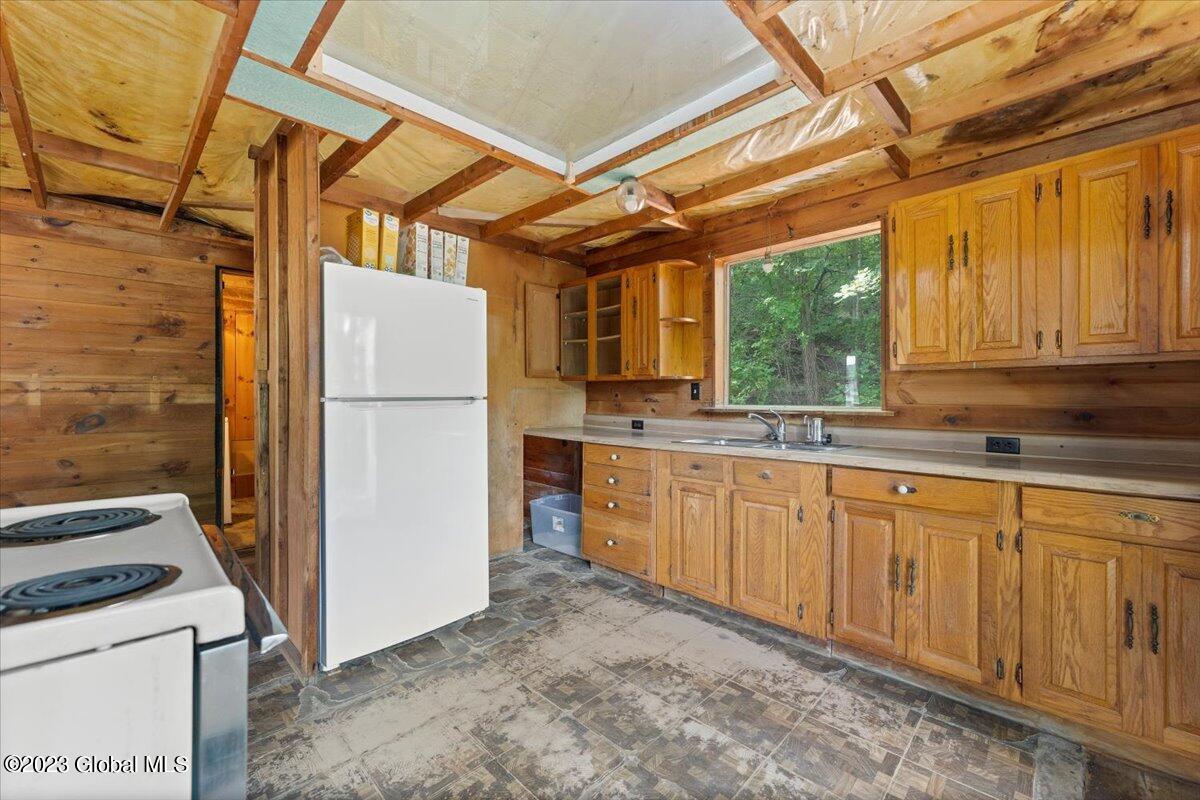 575 Moon Hill Road Lake George, NY 12845 - Photo 5 of 22 13-DOD01653
