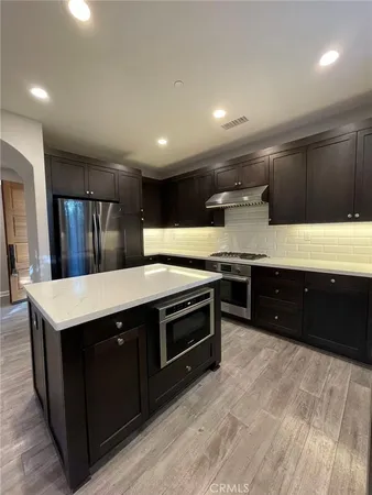 $5,200 | 107 Copeland, Irvine, CA 92618