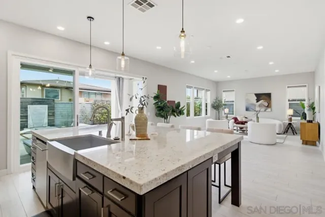 $3,250,000 | 6682 Elegante Way, San Diego, CA 92130