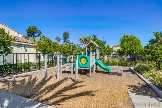 $3,250,000 | 6682 Elegante Way, San Diego, CA 92130