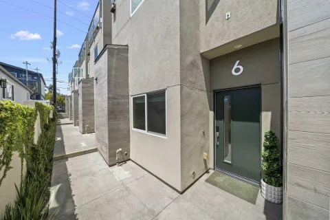 $1,325,000 | 1952 Hornblend Street, Unit 6, San Diego, CA 92109
