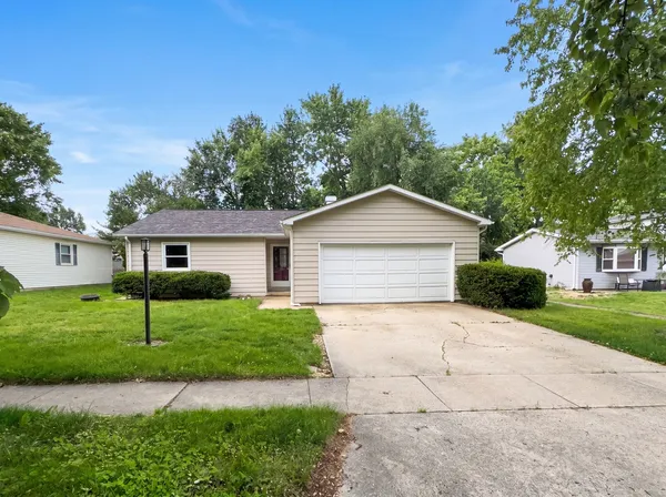 $240,000 | 1901 Summit Drive, Urbana, IL 61802