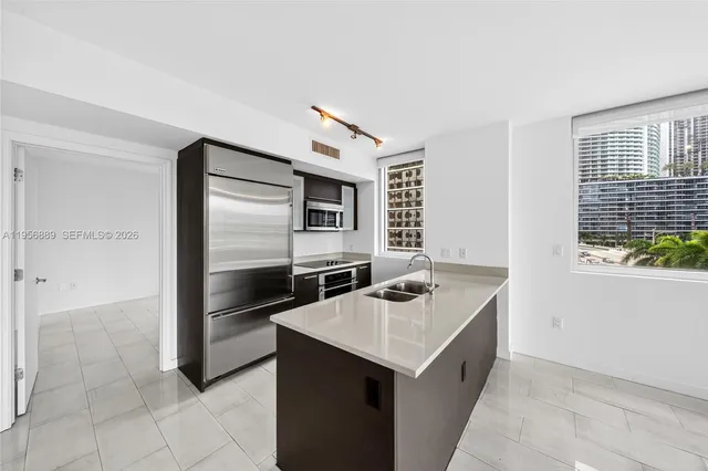 $4,500 | 500 Brickell Avenue, Unit 501, Miami, FL 33131