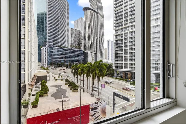 $4,500 | 500 Brickell Avenue, Unit 501, Miami, FL 33131