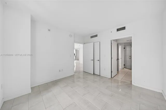 $4,500 | 500 Brickell Avenue, Unit 501, Miami, FL 33131