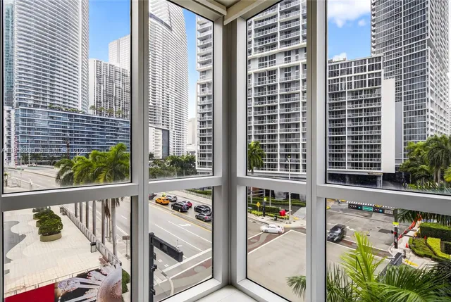 $4,500 | 500 Brickell Avenue, Unit 501, Miami, FL 33131