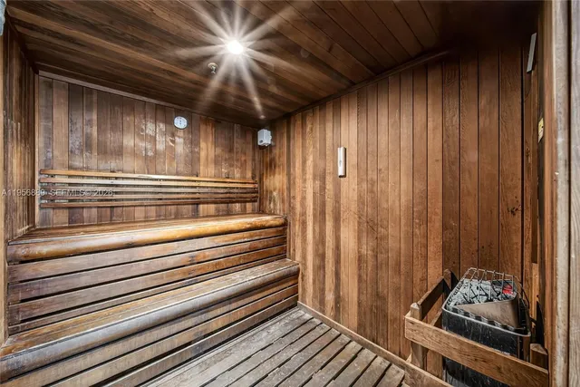 $4,500 | 500 Brickell Avenue, Unit 501, Miami, FL 33131