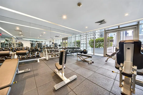 $4,000 | 500 Brickell Avenue, Unit 501, Miami, FL 33131