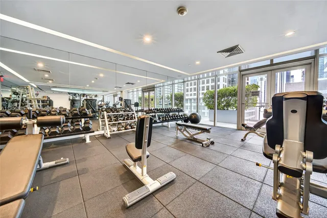 $4,500 | 500 Brickell Avenue, Unit 501, Miami, FL 33131
