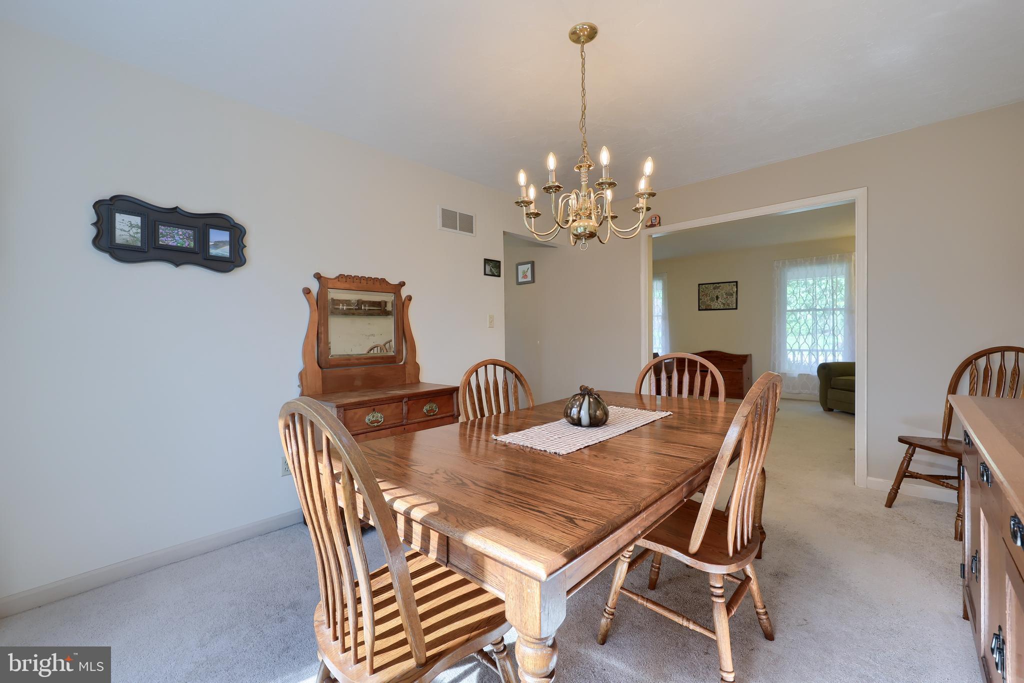2718 Chestnut Run Road York, PA 17402 - Photo 10 of 53 Gallery Image 10