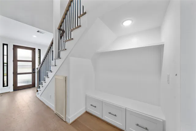 $654,999 | 1704 Sedola Lane, Houston, TX 77055