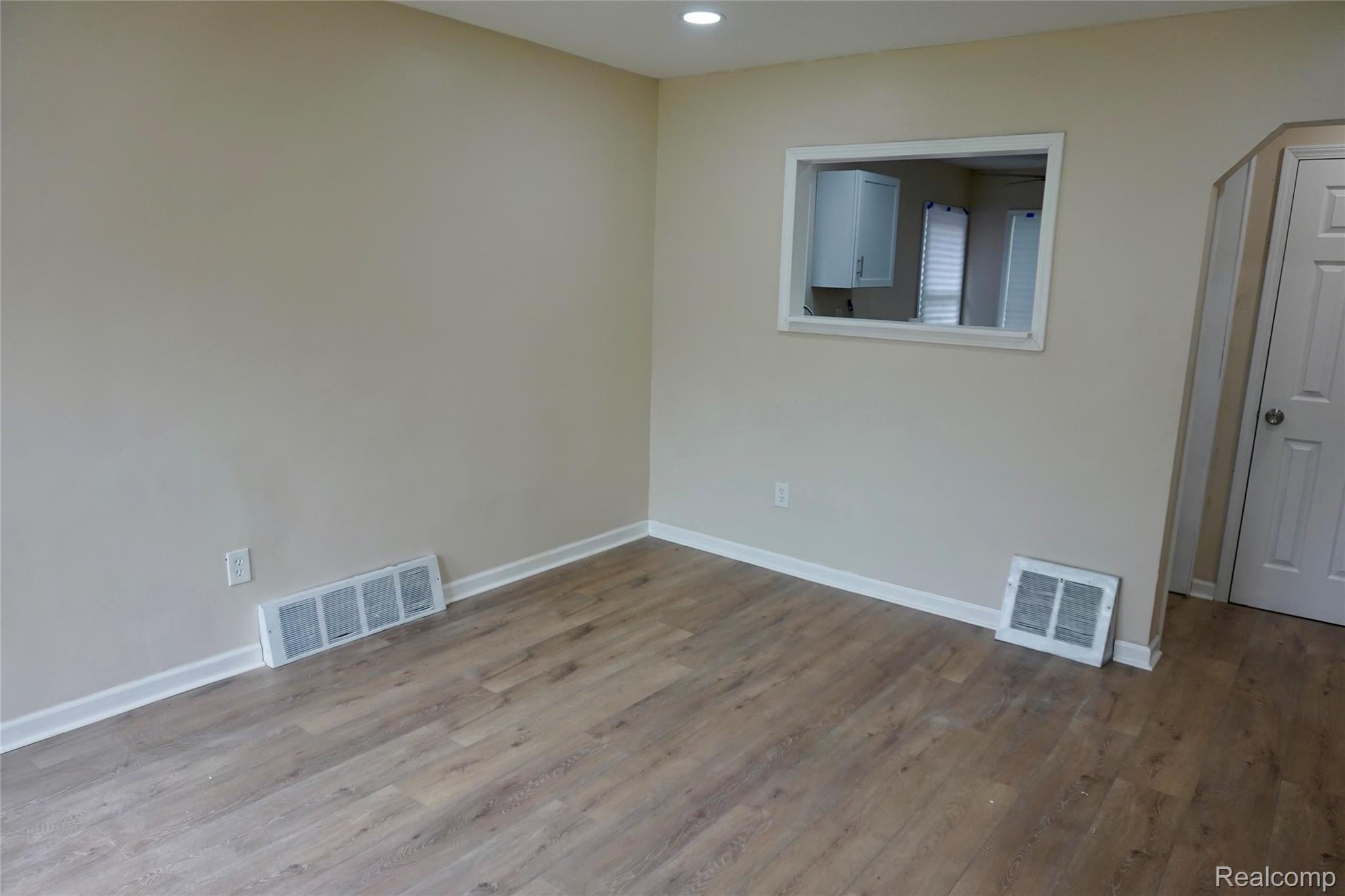18827 Keystone Street Detroit, MI 48234 - Photo 7 of 24 DSC05673.JPG