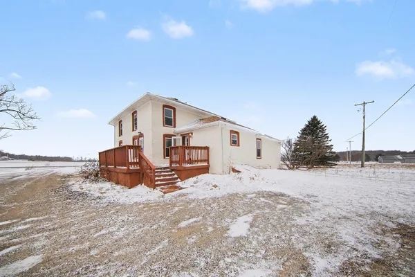 $220,000 | 10091 Concord Road, Jonesville, MI 49250