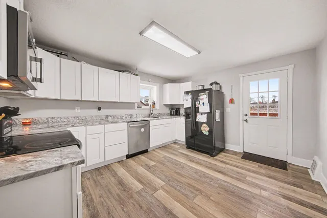 $239,900 | 10091 Concord Road, Jonesville, MI 49250