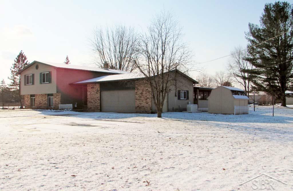 2743 North Stark Road Midland, MI 48642 - Photo 2 of 46 50062567-1.JPG