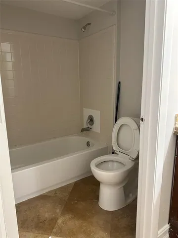 $1,995 | 4201 West McNab Road, Unit 13, Pompano Beach, FL 33069