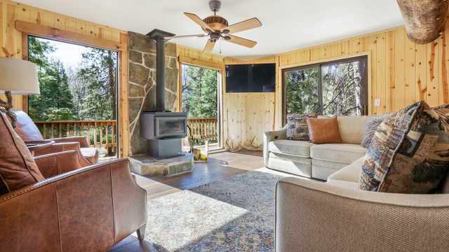 653 Loop Drive Springville, CA 93265 - Photo 9 of 51 original-2E7AA386-9825-488D-B752-A3CC6DA