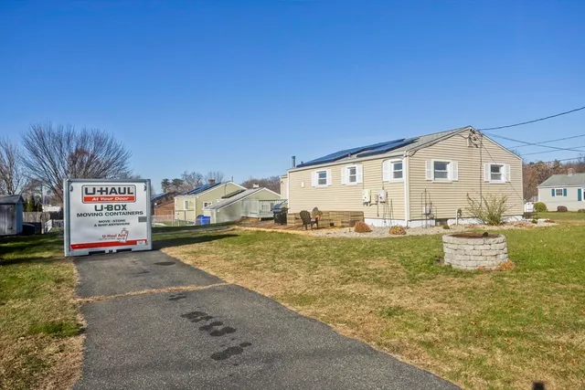 $279,900 | 74 Judith Street, Springfield, MA 01118