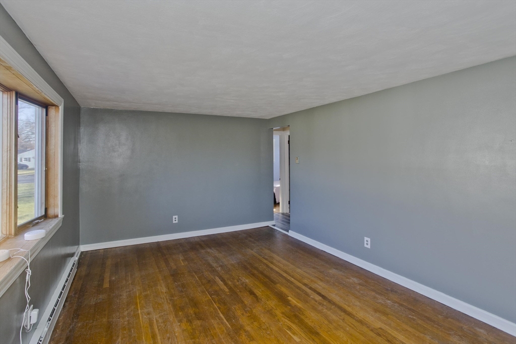 74 Judith Street Springfield, MA 01118 - Photo 13 of 27