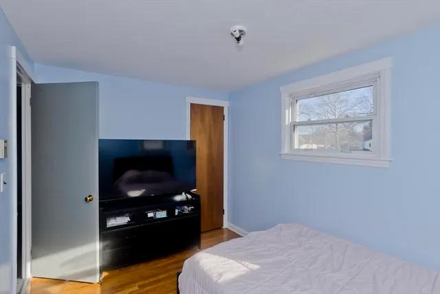 $279,900 | 74 Judith Street, Springfield, MA 01118