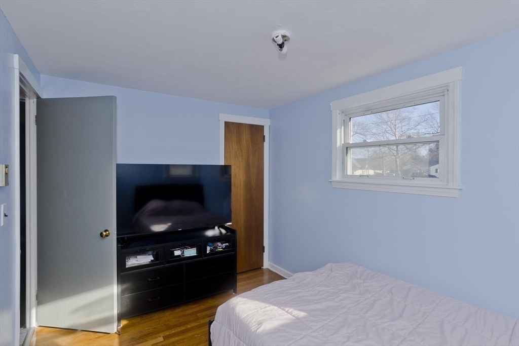 74 Judith Street Springfield, MA 01118 - Photo 17 of 27