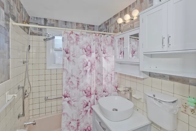 $279,900 | 74 Judith Street, Springfield, MA 01118