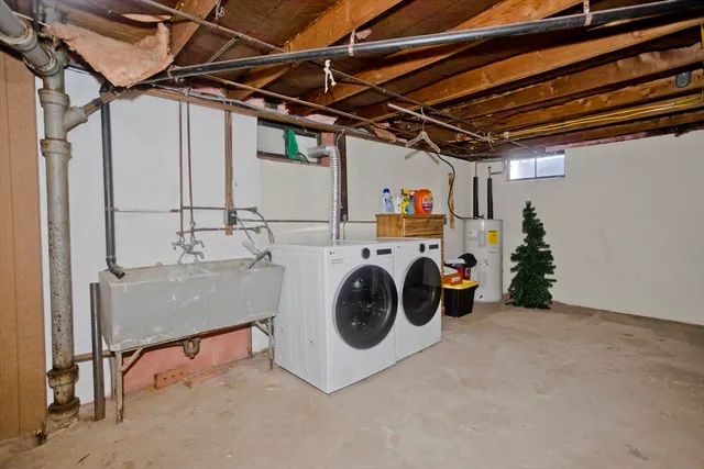 $279,900 | 74 Judith Street, Springfield, MA 01118