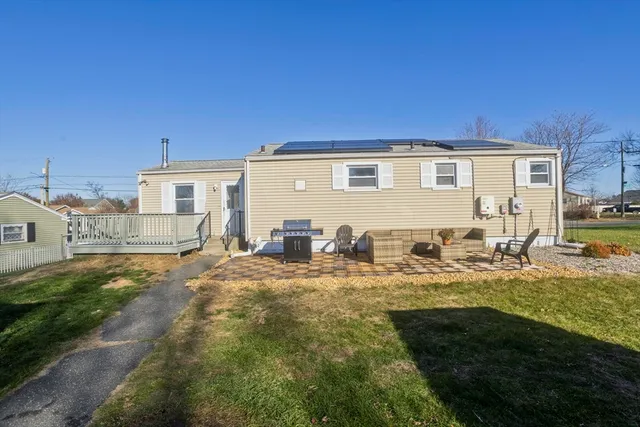 $279,900 | 74 Judith Street, Springfield, MA 01118