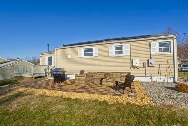 $279,900 | 74 Judith Street, Springfield, MA 01118