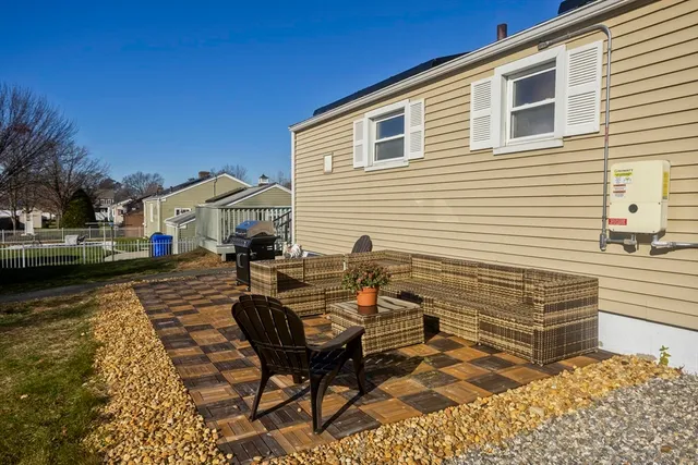 $279,900 | 74 Judith Street, Springfield, MA 01118