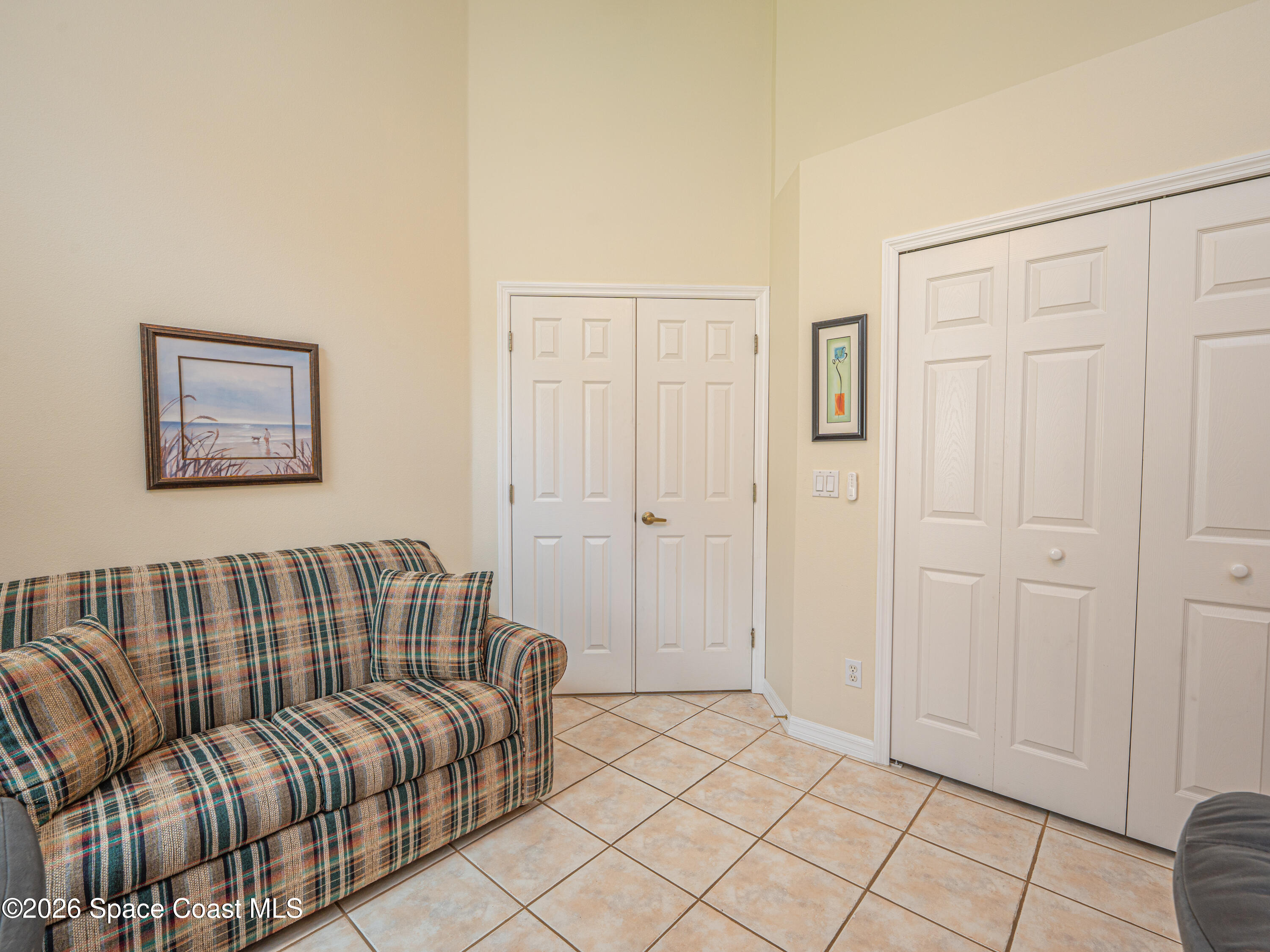 598 Renaissance Avenue Melbourne, FL 32940 - Photo 37 of 56 a living room with furniture
