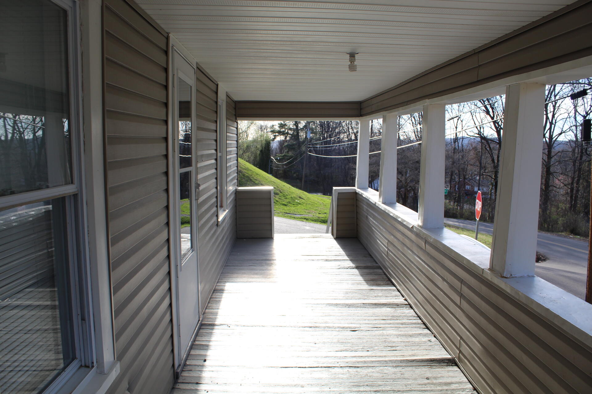 300 North Paperville Road Bristol, TN 37620 - Photo 17 of 20 IMG_9997