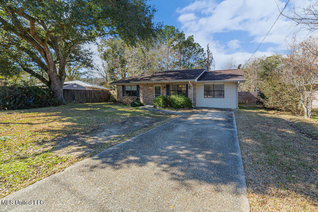 1000 Abbott Street Picayune, MS 39466 - Photo 1 of 36 photo