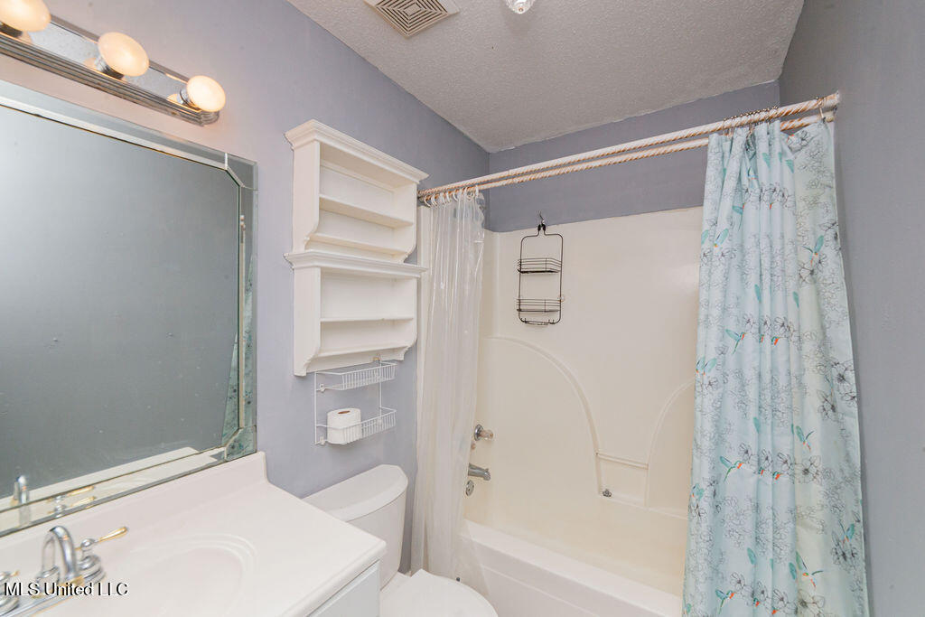 1000 Abbott Street Picayune, MS 39466 - Photo 7 of 36 100Abbott-7835