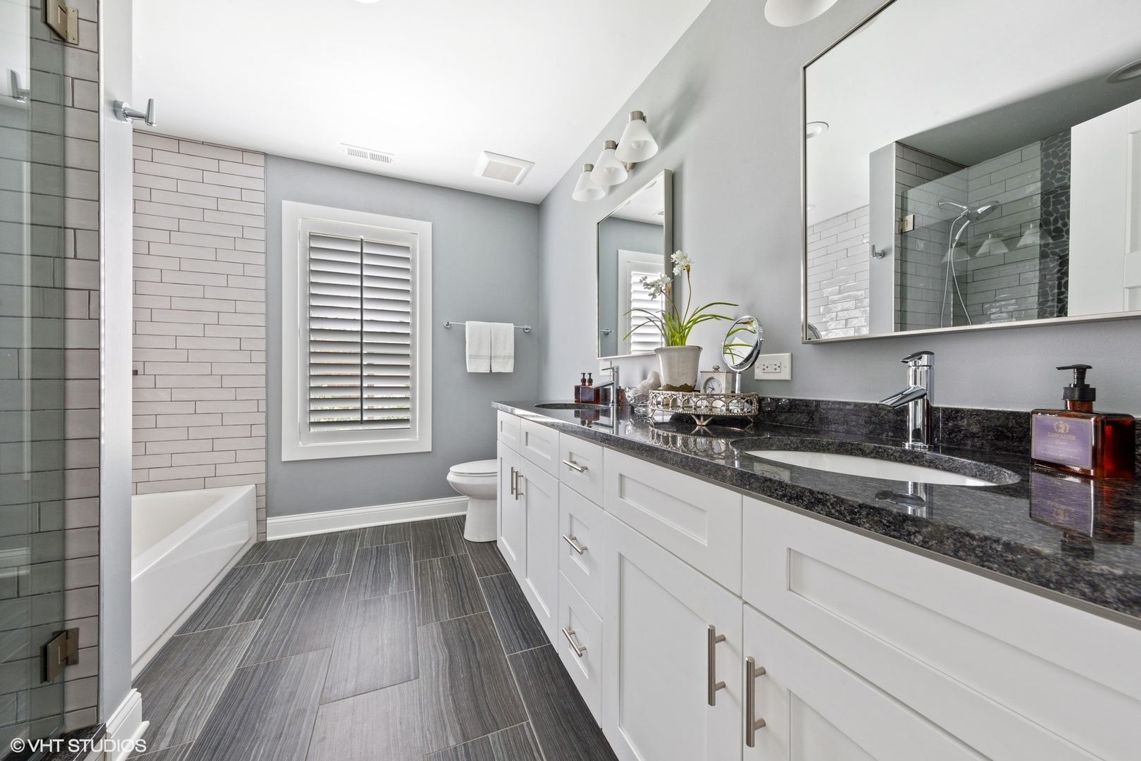 744 Arlington Road Riverside, IL 60546 - Photo 11 of 24