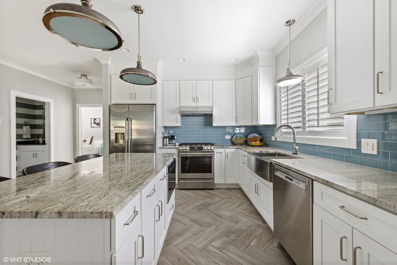 744 Arlington Road Riverside, IL 60546 - Photo 4 of 24