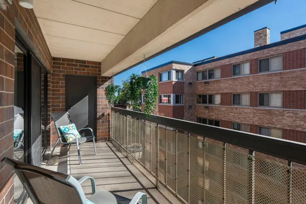 $315,000 | 2885 Knox Avenue South, Unit 605, Minneapolis, MN 55408