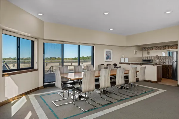 $315,000 | 2885 Knox Avenue South, Unit 605, Minneapolis, MN 55408