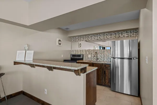 $315,000 | 2885 Knox Avenue South, Unit 605, Minneapolis, MN 55408