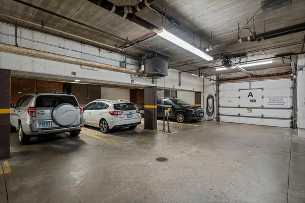 $315,000 | 2885 Knox Avenue South, Unit 605, Minneapolis, MN 55408