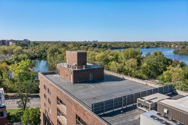 $315,000 | 2885 Knox Avenue South, Unit 605, Minneapolis, MN 55408