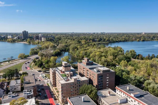 $315,000 | 2885 Knox Avenue South, Unit 605, Minneapolis, MN 55408
