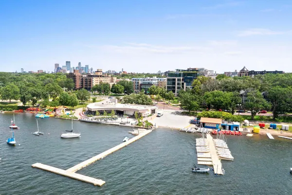 $315,000 | 2885 Knox Avenue South, Unit 605, Minneapolis, MN 55408